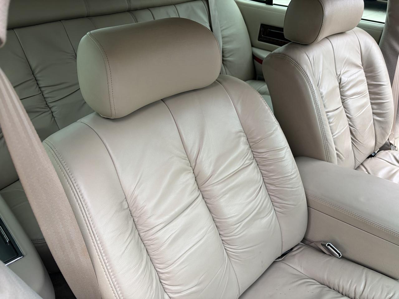 Cadillac Fleetwood Sedan 1996