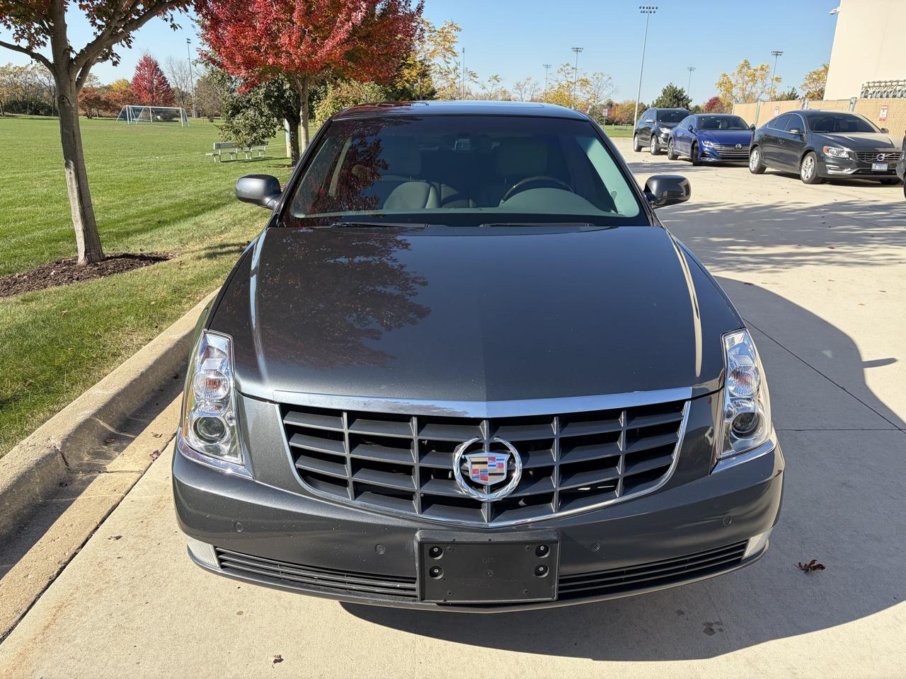 Cadillac DTS Premium w/ Navi 2011
