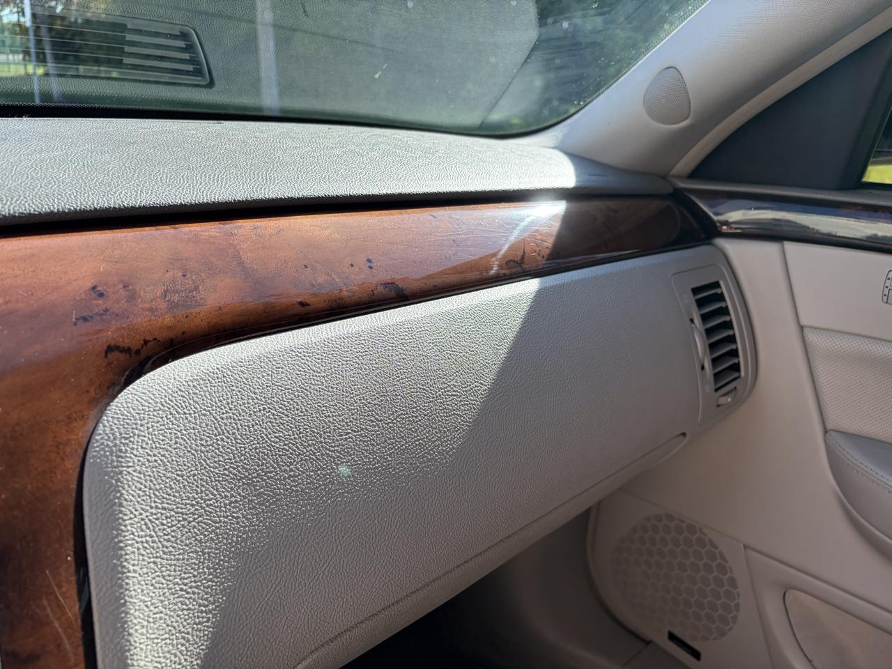 Cadillac DTS Premium w/ Navi 2011