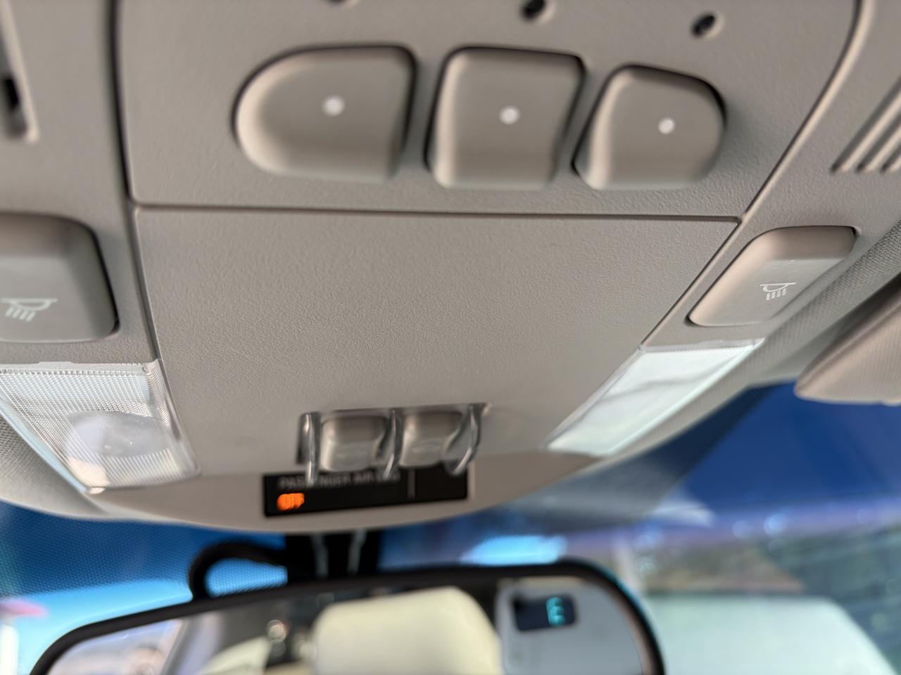 Cadillac DTS Premium w/ Navi 2011