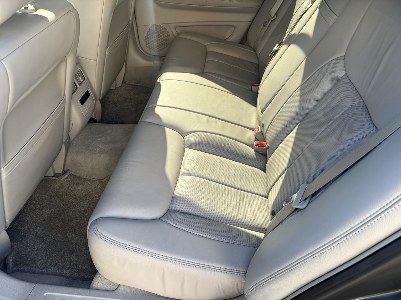 Cadillac DTS Premium w/ Navi 2011