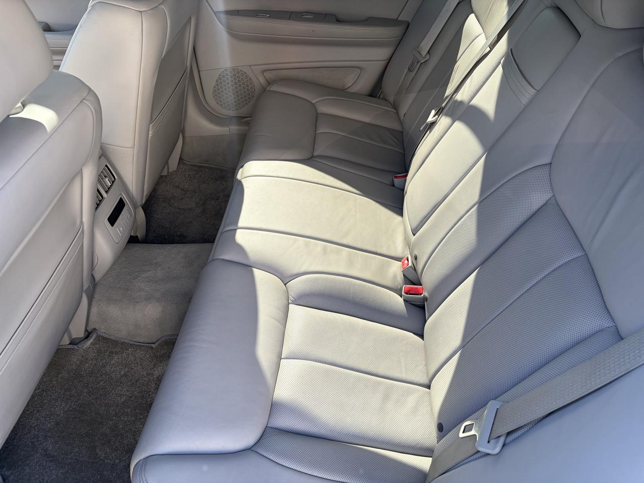 Cadillac DTS Premium w/ Navi 2011