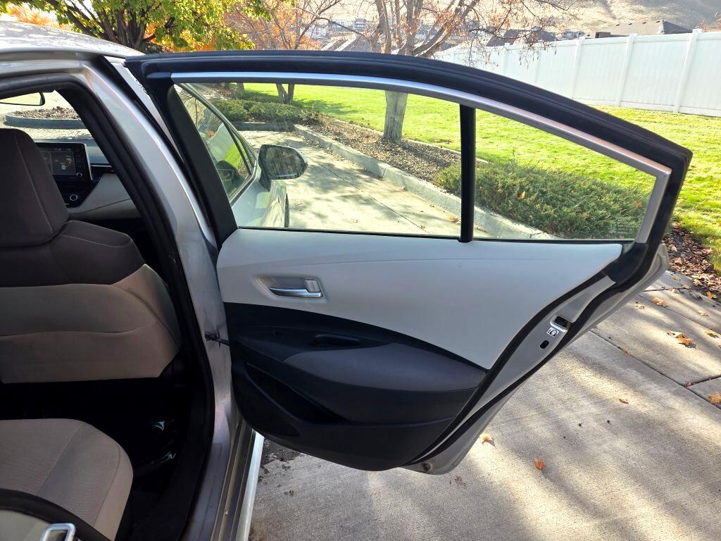 Toyota Corolla LE Hybrid 2021