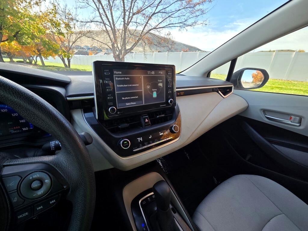 Toyota Corolla LE Hybrid 2021