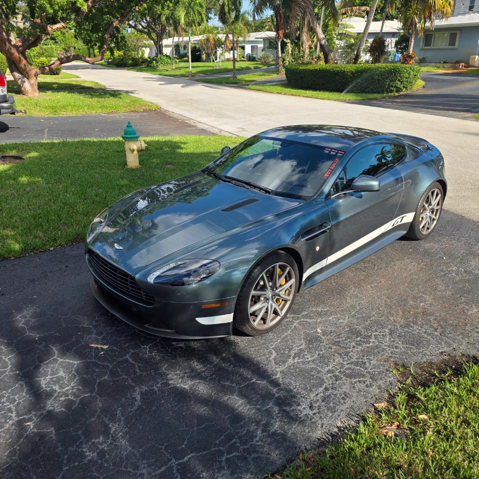 Aston Martin V8 Vantage Coupe 7A 2015