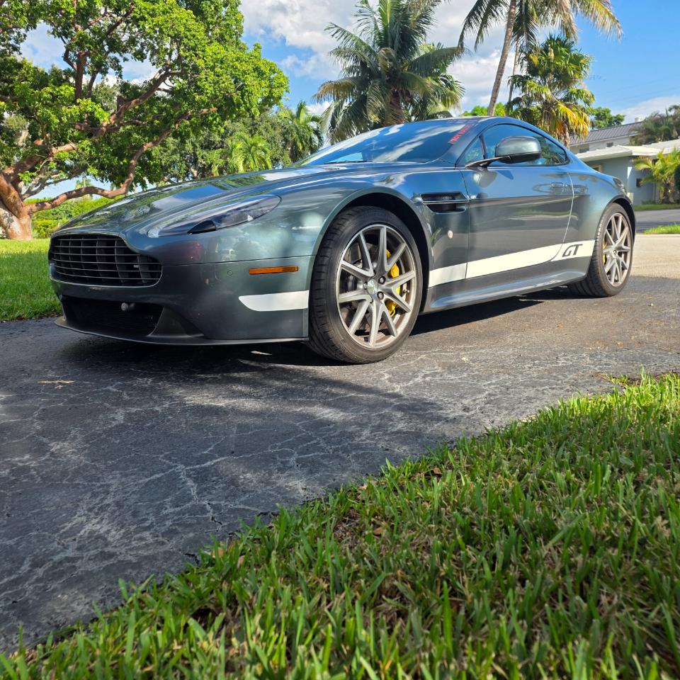 Aston Martin V8 Vantage Coupe 7A 2015
