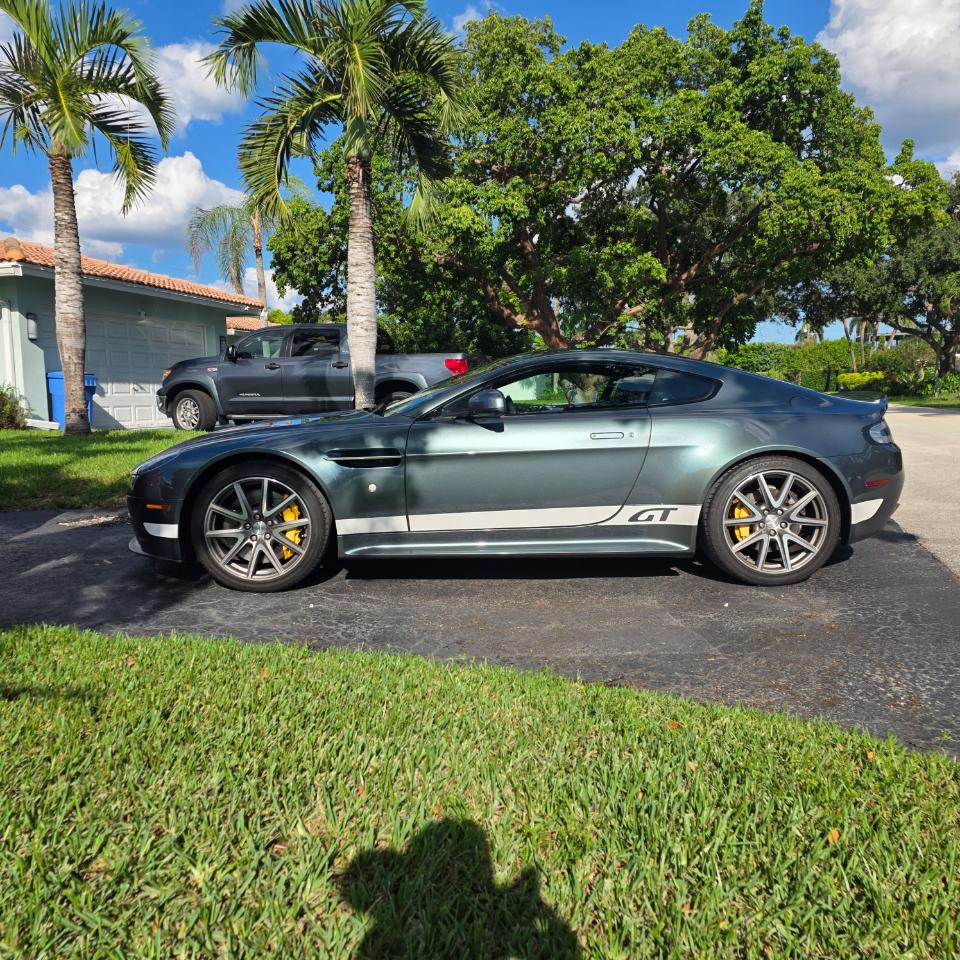 Aston Martin V8 Vantage Coupe 7A 2015