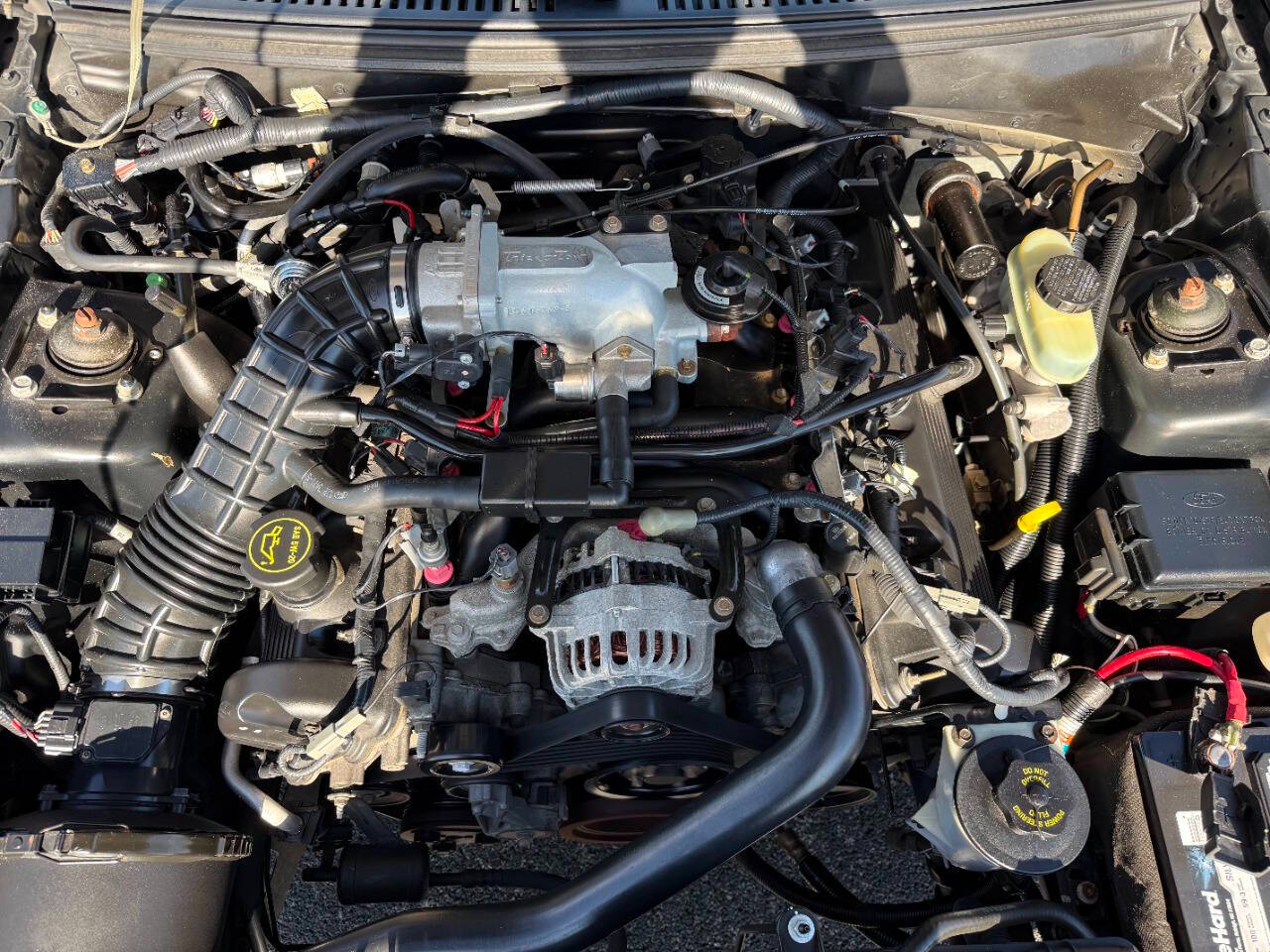 Ford Mustang 2dr Cpe GT Deluxe 2002