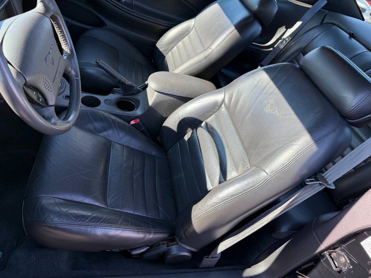 Ford Mustang 2dr Cpe GT Deluxe 2002