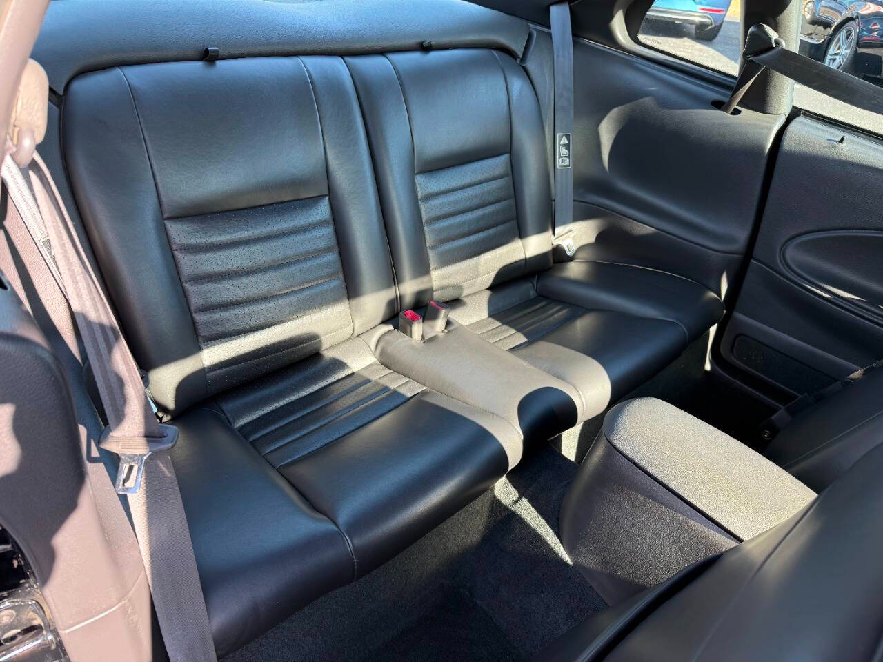 Ford Mustang 2dr Cpe GT Deluxe 2002