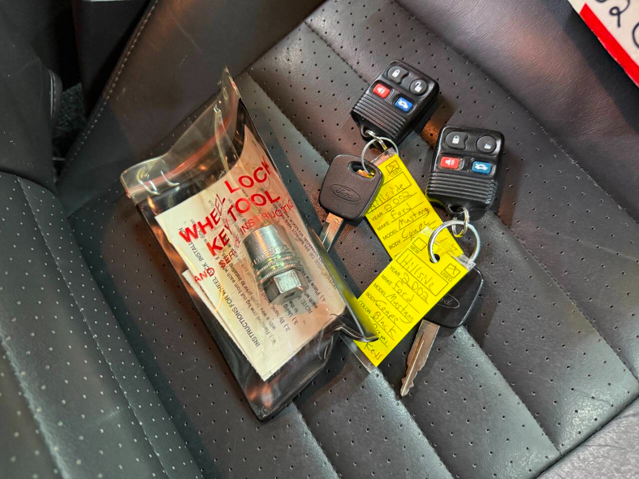 Ford Mustang 2dr Cpe GT Deluxe 2002