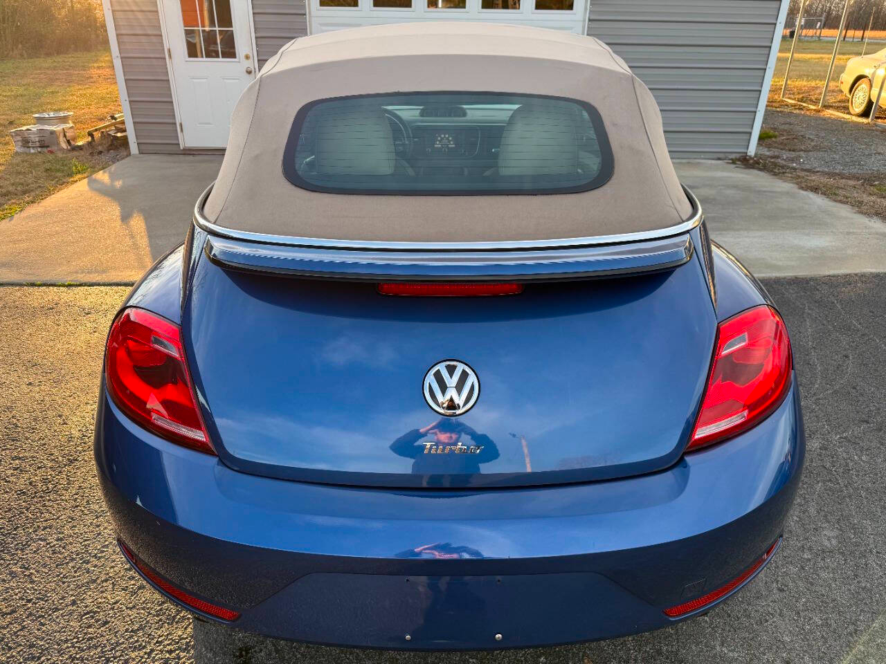 Volkswagen Beetle Convertible 2dr DSG 2.0T R-Line PZEV 2014