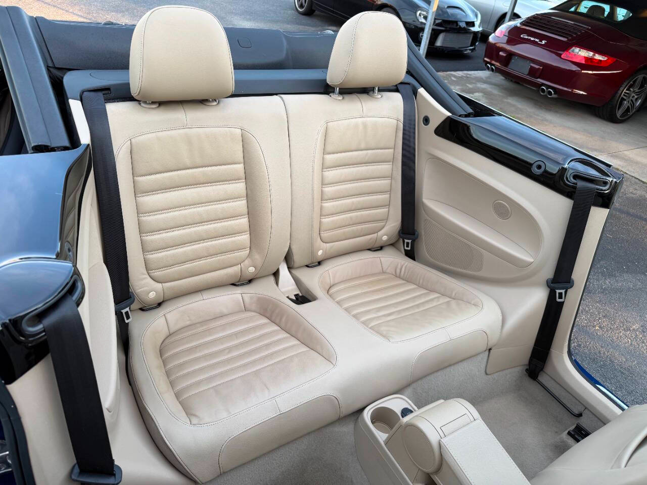 Volkswagen Beetle Convertible 2dr DSG 2.0T R-Line PZEV 2014