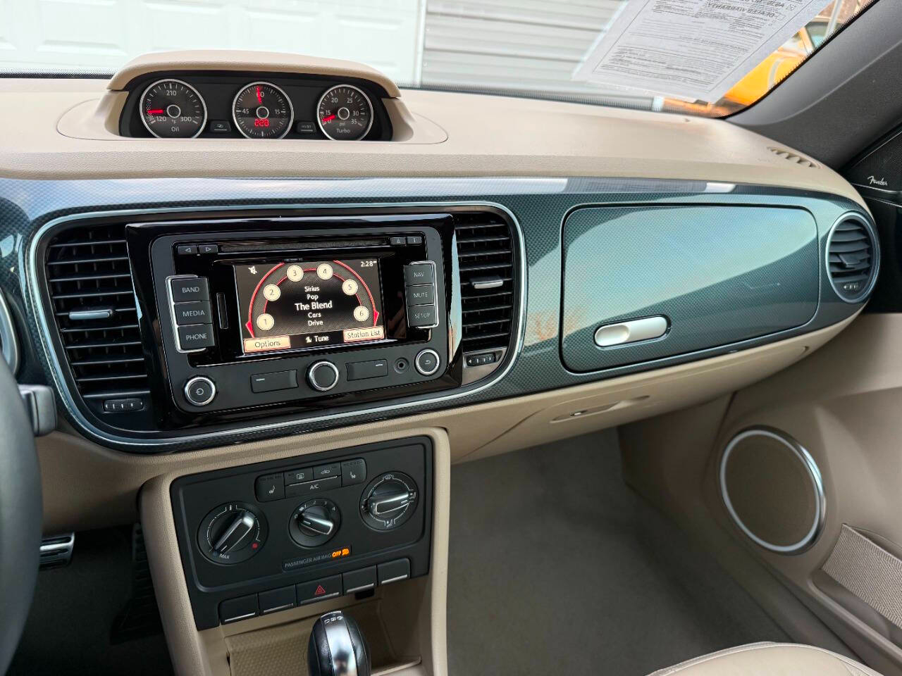 Volkswagen Beetle Convertible 2dr DSG 2.0T R-Line PZEV 2014