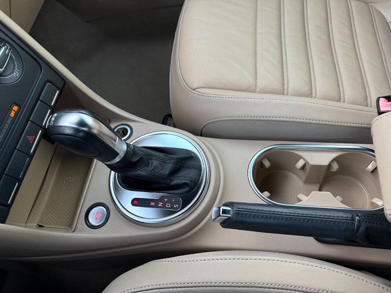 Volkswagen Beetle Convertible 2dr DSG 2.0T R-Line PZEV 2014