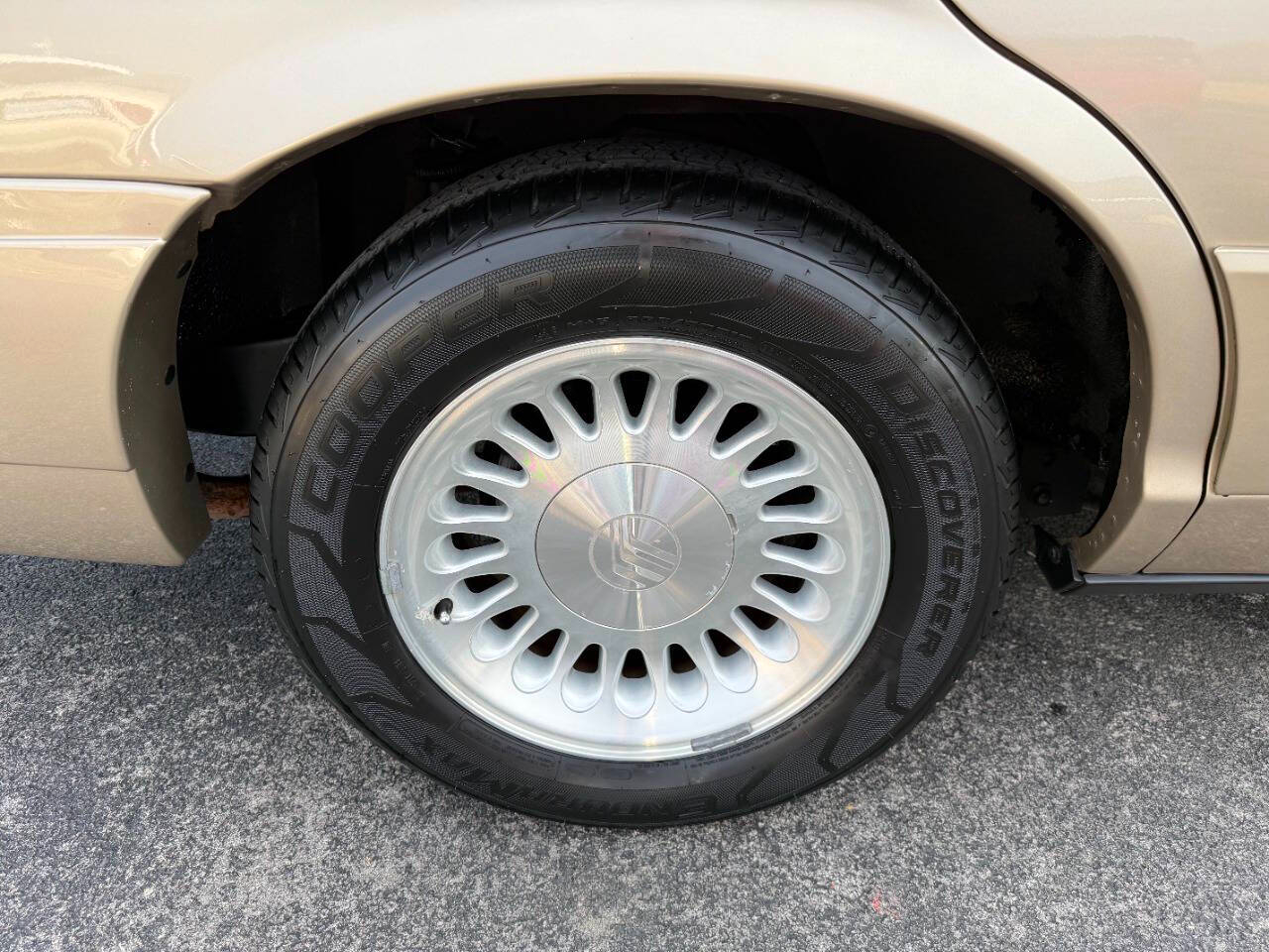 Mercury Grand Marquis 4dr Sdn LS 1999