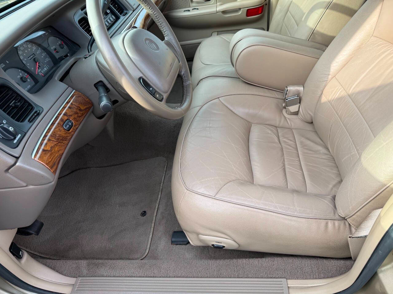 Mercury Grand Marquis 4dr Sdn LS 1999