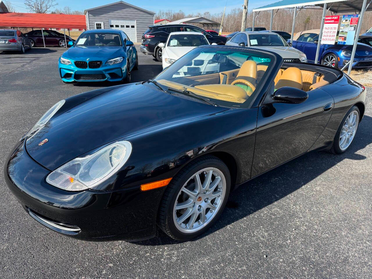 Porsche 911 Carrera 4 2D Cabriolet 2000
