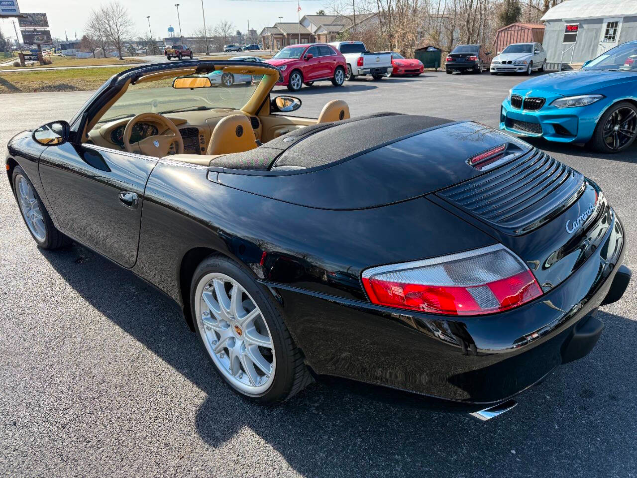 Porsche 911 Carrera 4 2D Cabriolet 2000
