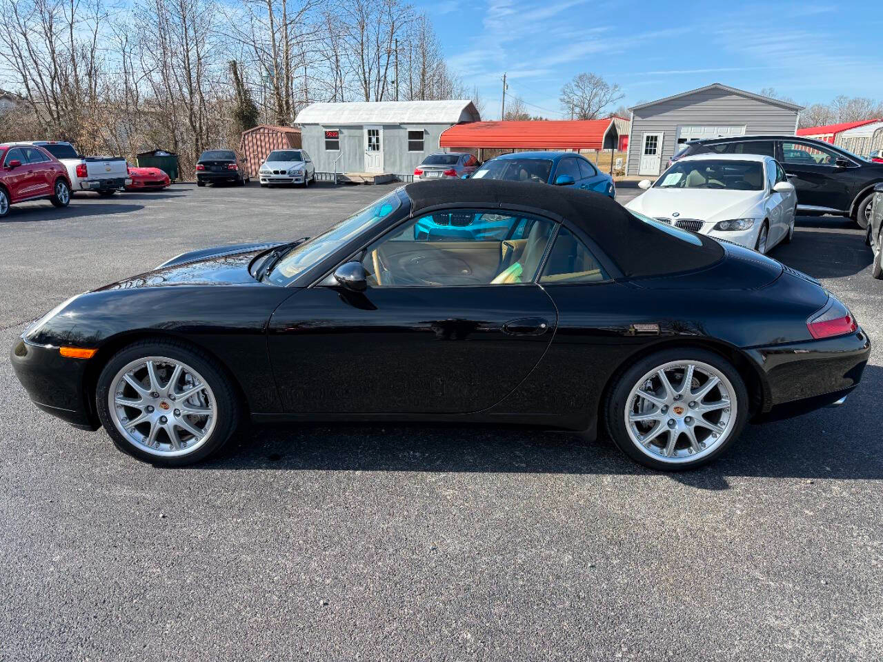 Porsche 911 Carrera 4 2D Cabriolet 2000