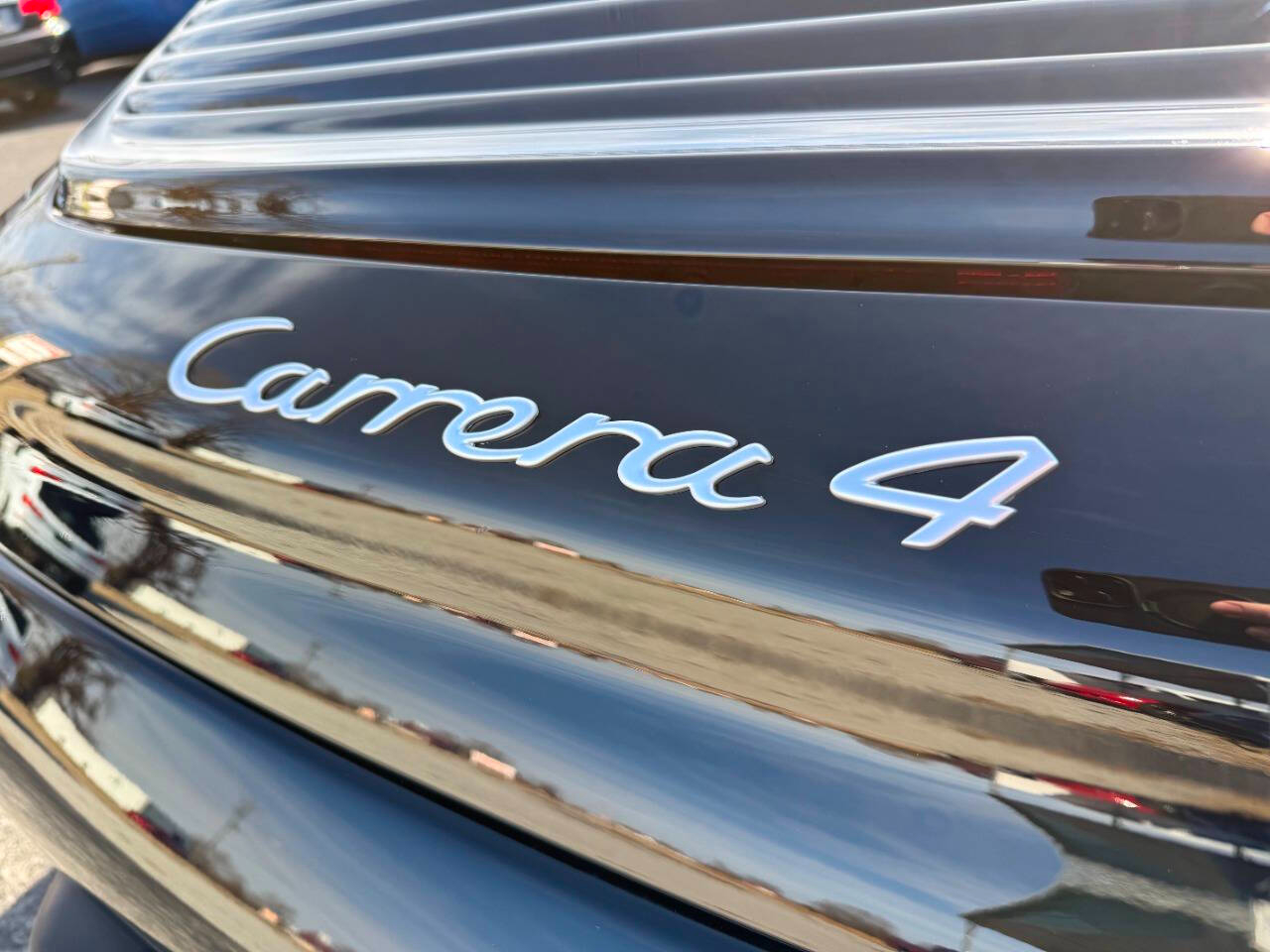 Porsche 911 Carrera 4 2D Cabriolet 2000