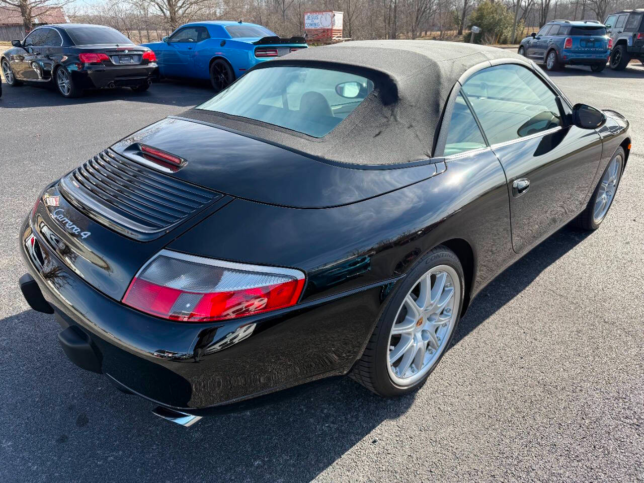 Porsche 911 Carrera 4 2D Cabriolet 2000