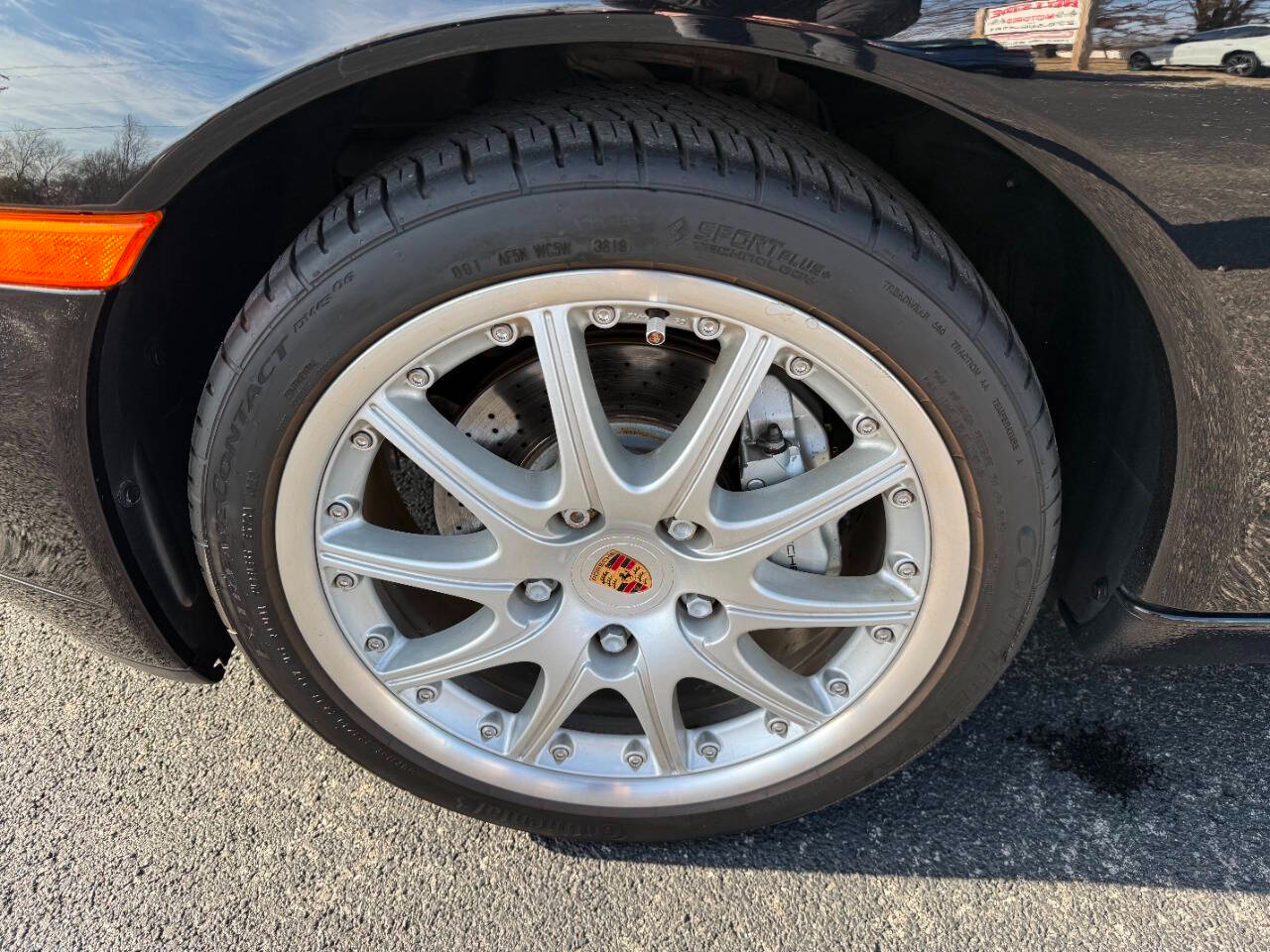 Porsche 911 Carrera 4 2D Cabriolet 2000