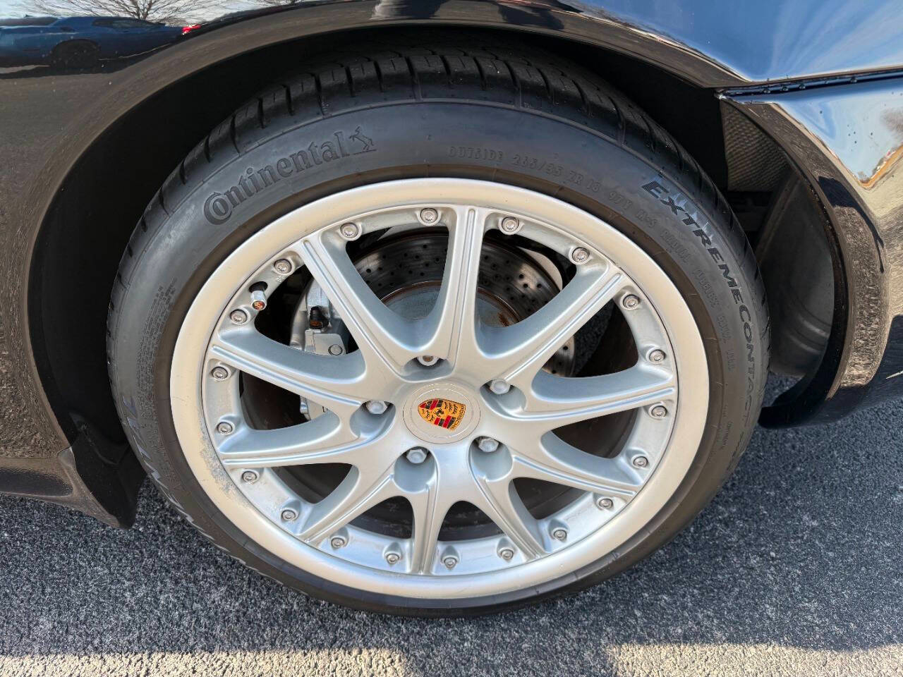 Porsche 911 Carrera 4 2D Cabriolet 2000