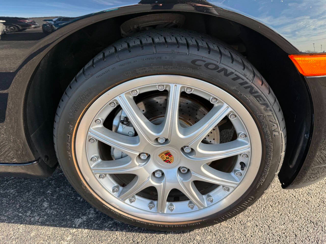 Porsche 911 Carrera 4 2D Cabriolet 2000