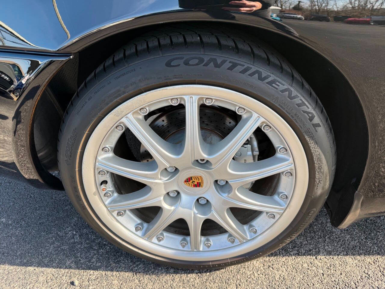 Porsche 911 Carrera 4 2D Cabriolet 2000