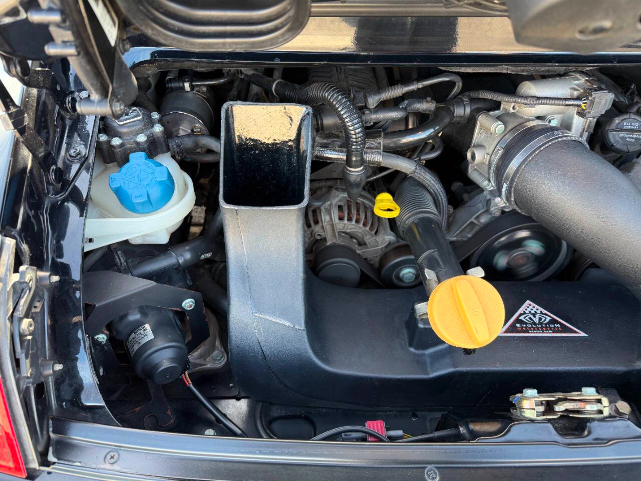 Porsche 911 Carrera 4 2D Cabriolet 2000