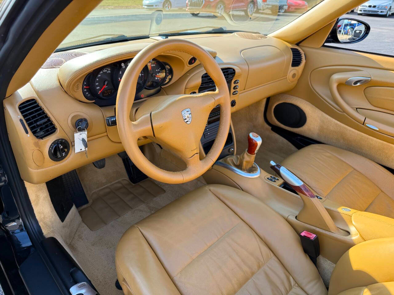 Porsche 911 Carrera 4 2D Cabriolet 2000