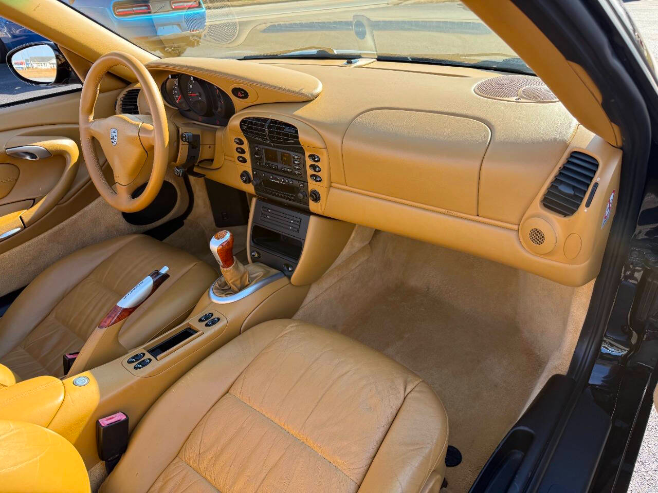 Porsche 911 Carrera 4 2D Cabriolet 2000