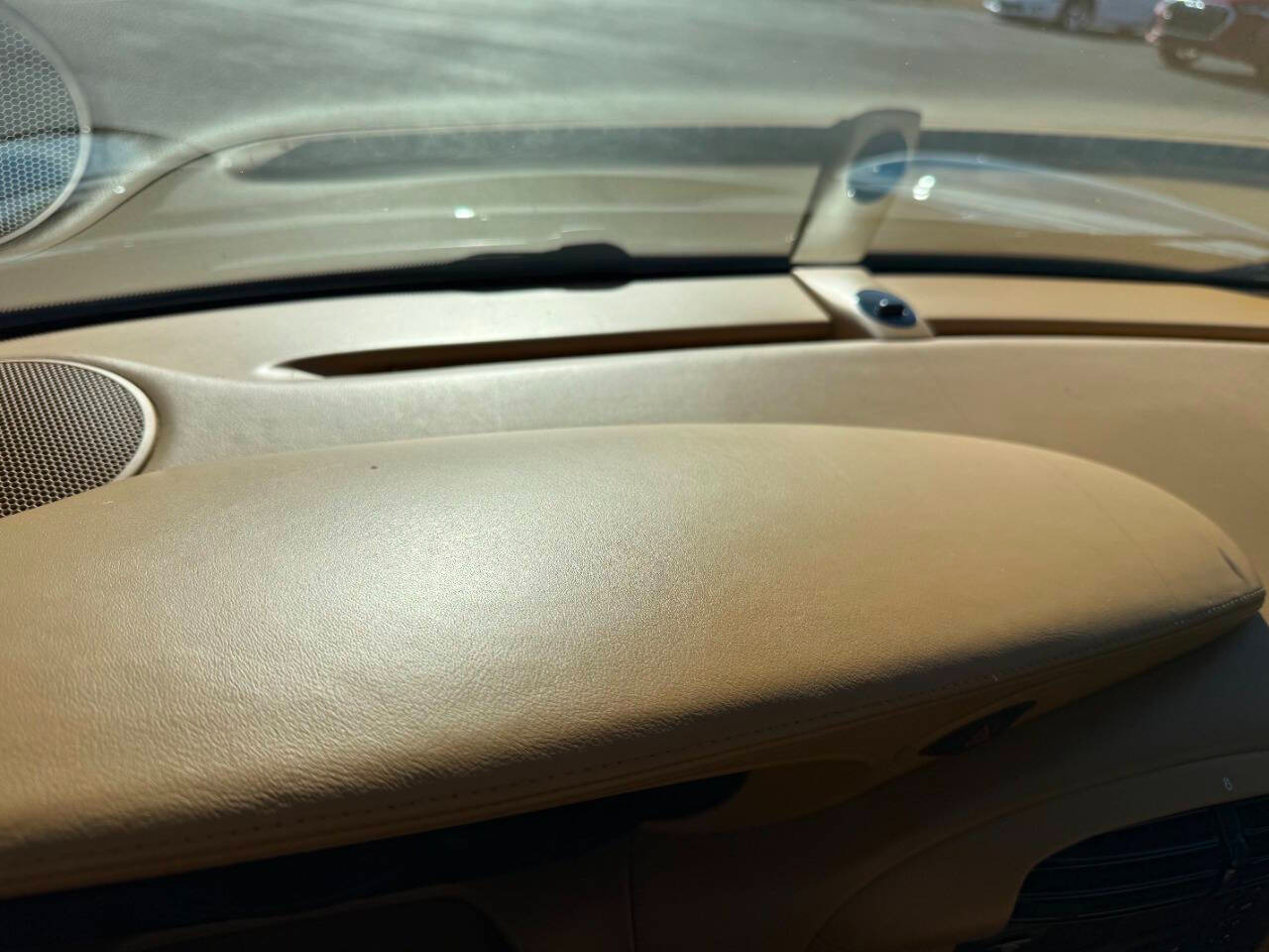 Porsche 911 Carrera 4 2D Cabriolet 2000