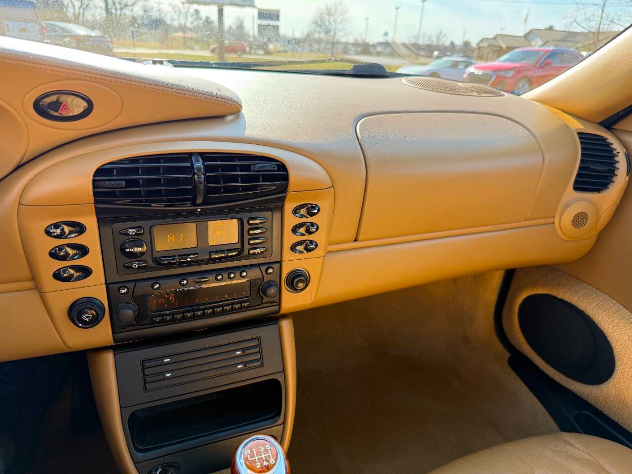 Porsche 911 Carrera 4 2D Cabriolet 2000