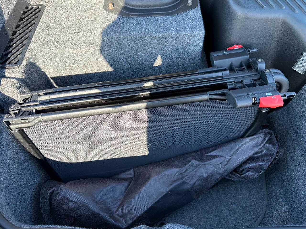 Porsche 911 Carrera 4 2D Cabriolet 2000