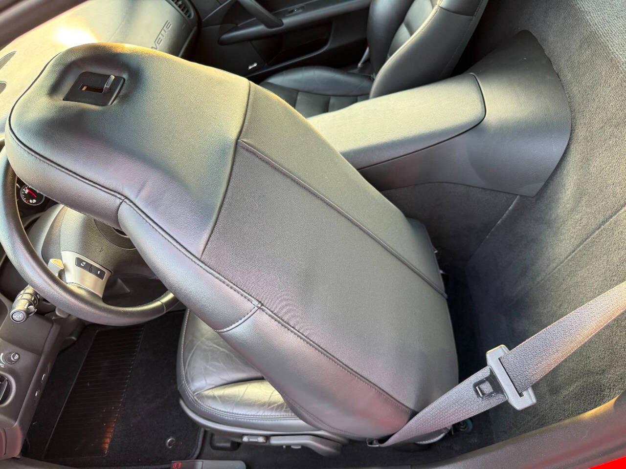 Chevrolet Corvette 2dr Cpe Z16 Grand Sport w/3LT 2011