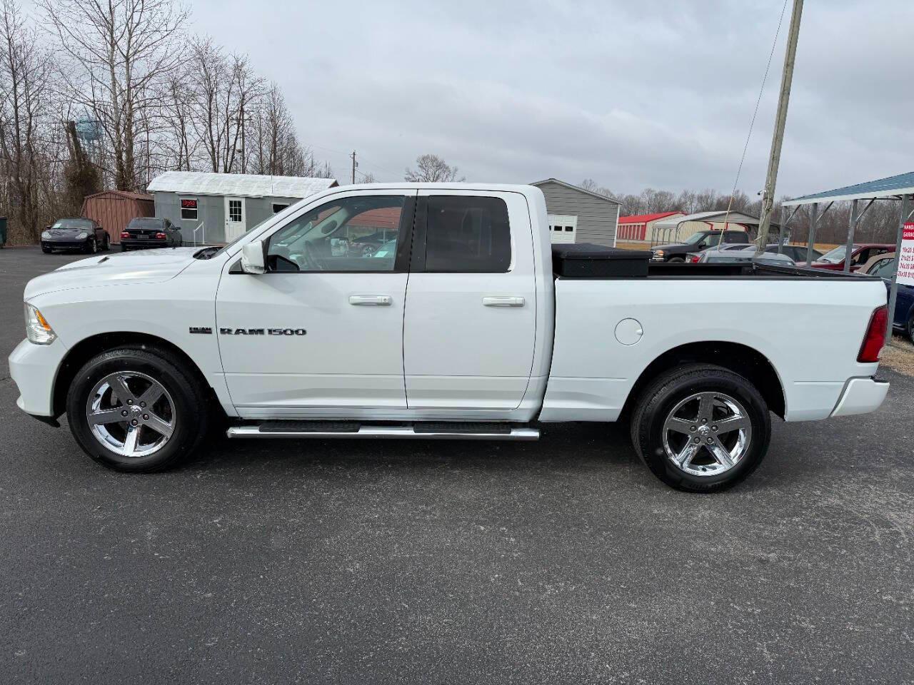 RAM 1500 4WD Quad Cab 140.5" Sport 2012