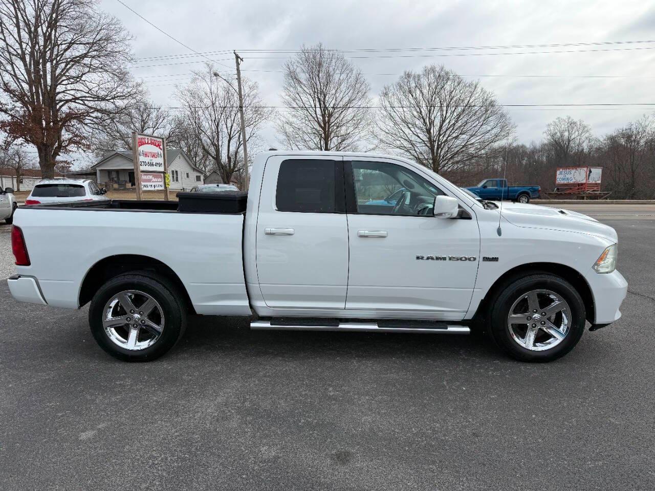 RAM 1500 4WD Quad Cab 140.5" Sport 2012
