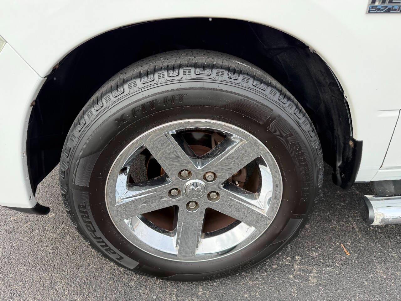 RAM 1500 4WD Quad Cab 140.5" Sport 2012