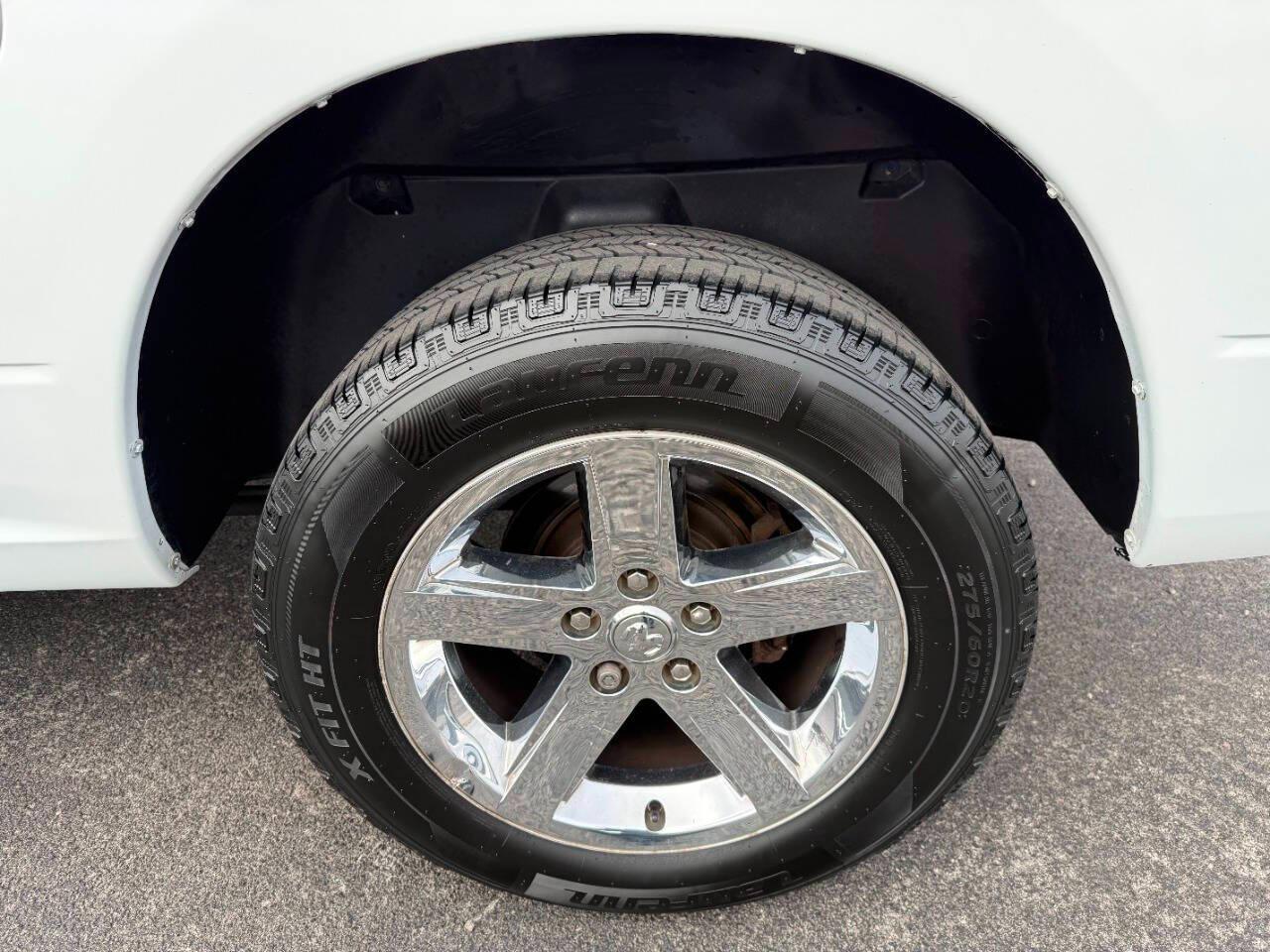 RAM 1500 4WD Quad Cab 140.5" Sport 2012