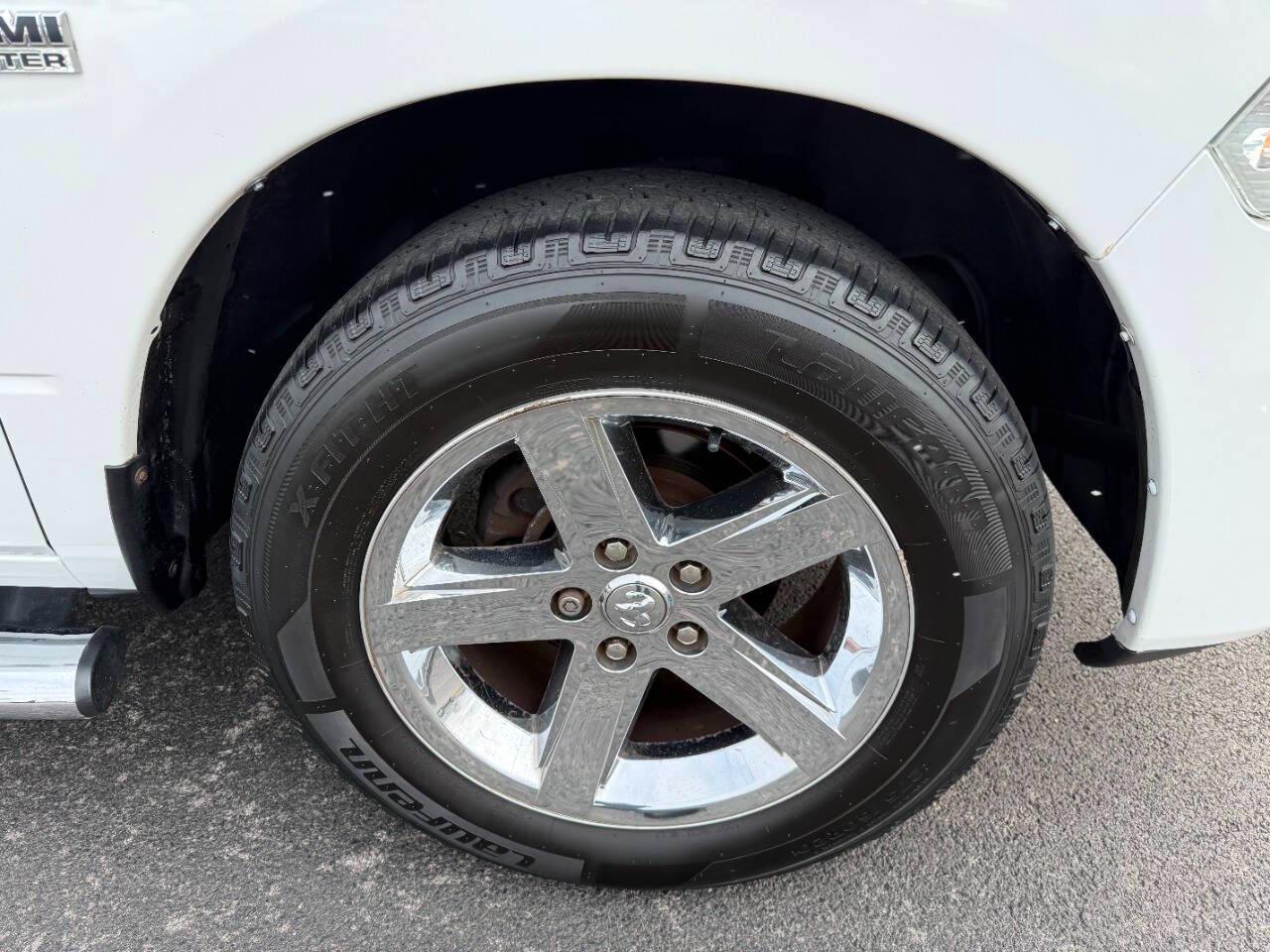 RAM 1500 4WD Quad Cab 140.5" Sport 2012