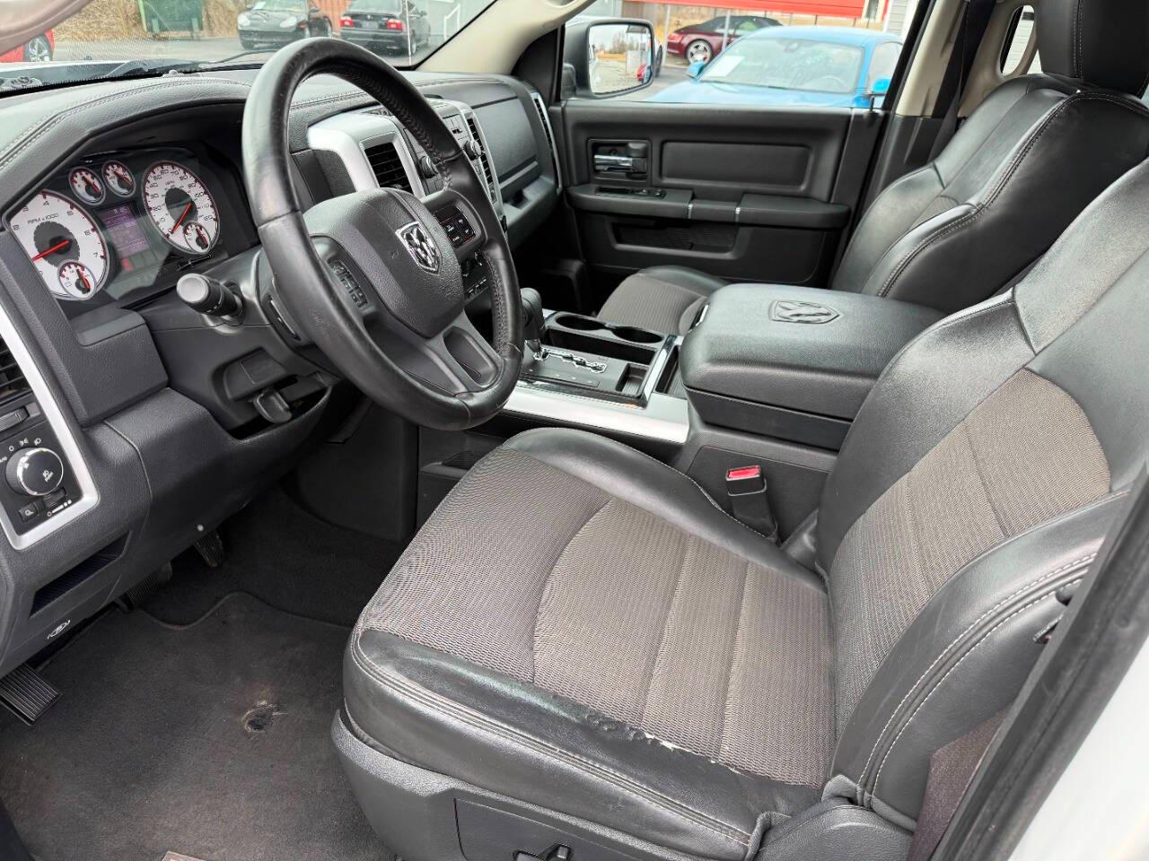 RAM 1500 4WD Quad Cab 140.5" Sport 2012