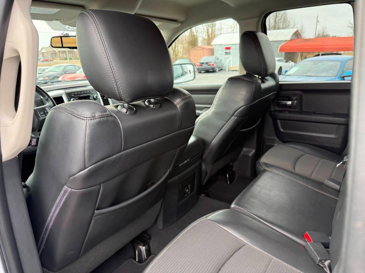 RAM 1500 4WD Quad Cab 140.5" Sport 2012