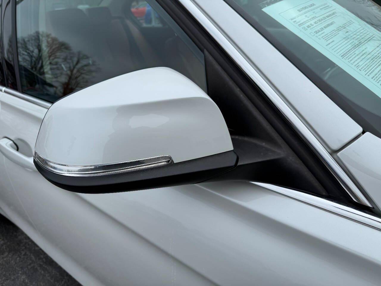 BMW 3 Series 4dr Sdn 328i RWD 2014