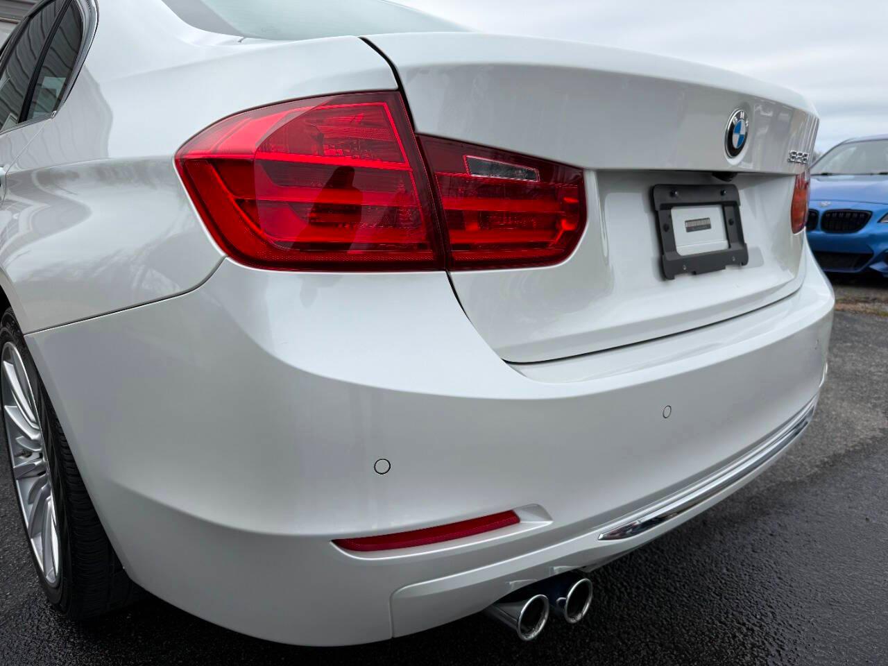 BMW 3 Series 4dr Sdn 328i RWD 2014