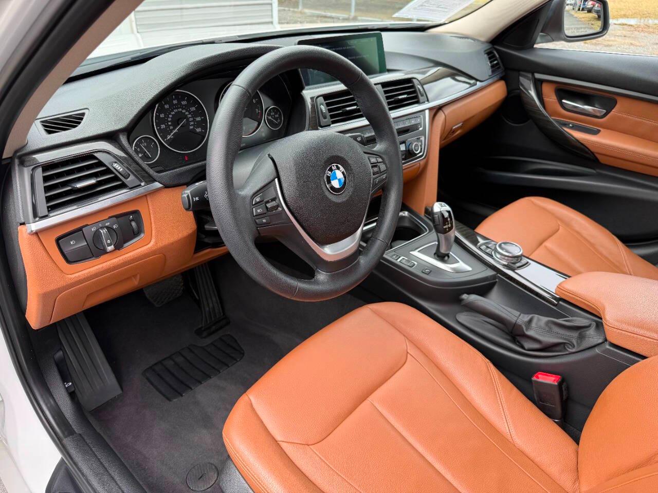 BMW 3 Series 4dr Sdn 328i RWD 2014