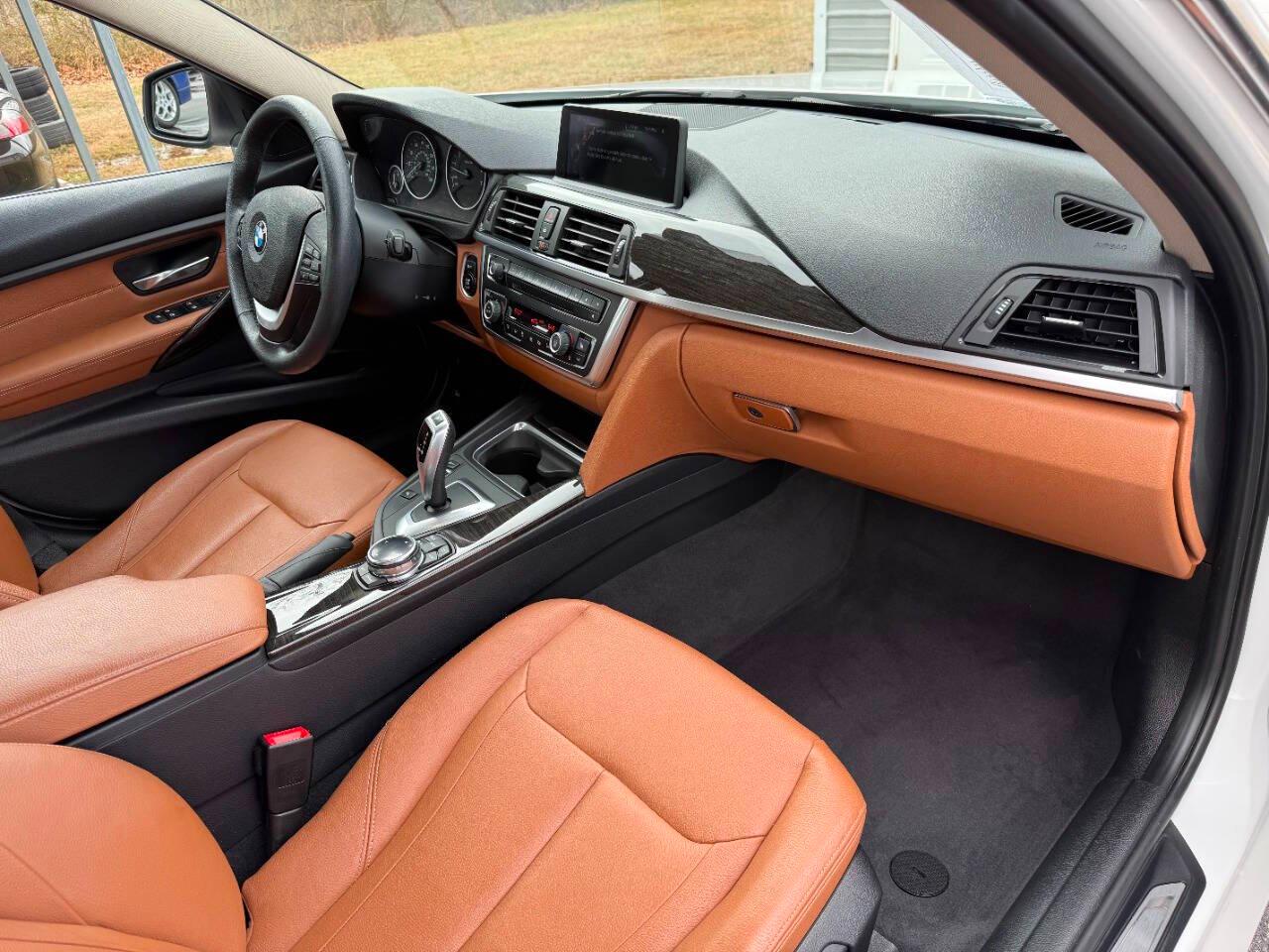 BMW 3 Series 4dr Sdn 328i RWD 2014