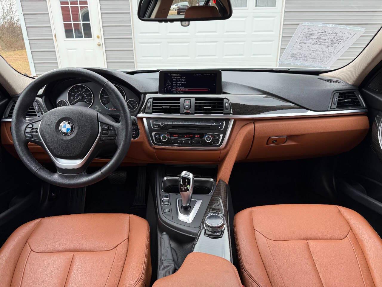 BMW 3 Series 4dr Sdn 328i RWD 2014