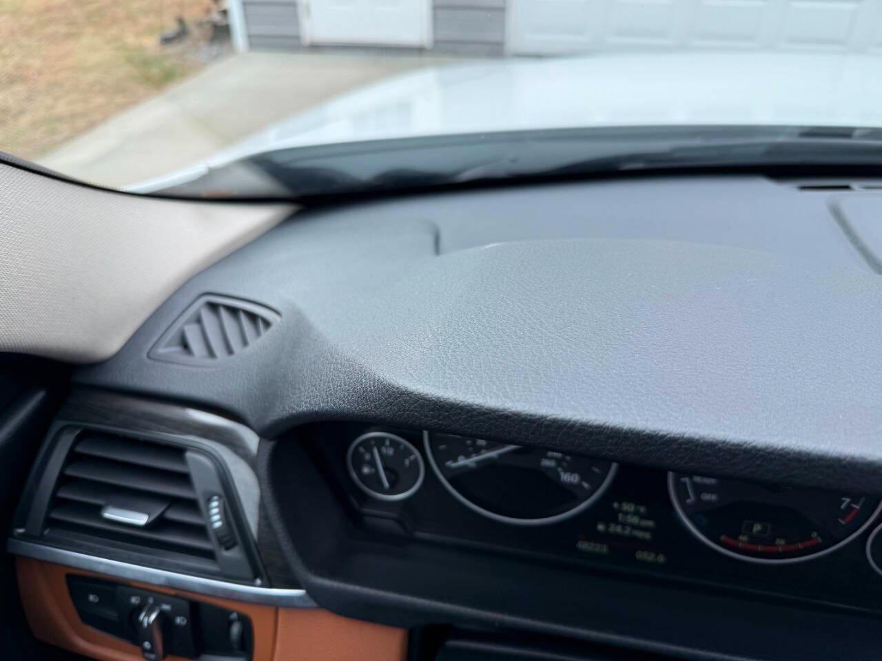 BMW 3 Series 4dr Sdn 328i RWD 2014